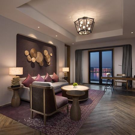 Hotel Crowne Plaza Qingdaoorientalmoviemetropolis By Ihg Exterior foto