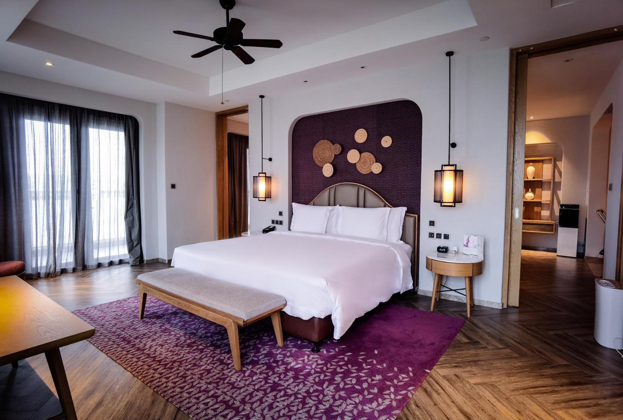Hotel Crowne Plaza Qingdaoorientalmoviemetropolis By Ihg Exterior foto