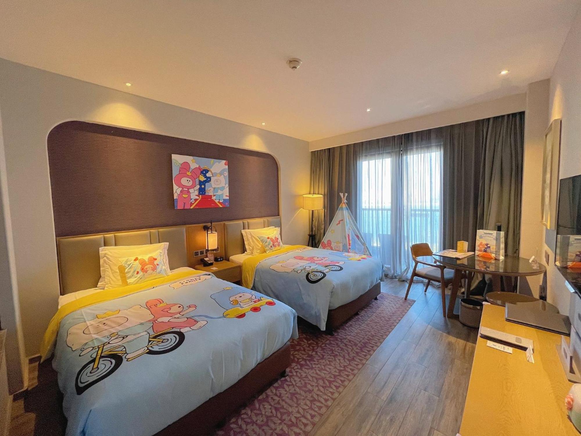 Hotel Crowne Plaza Qingdaoorientalmoviemetropolis By Ihg Exterior foto