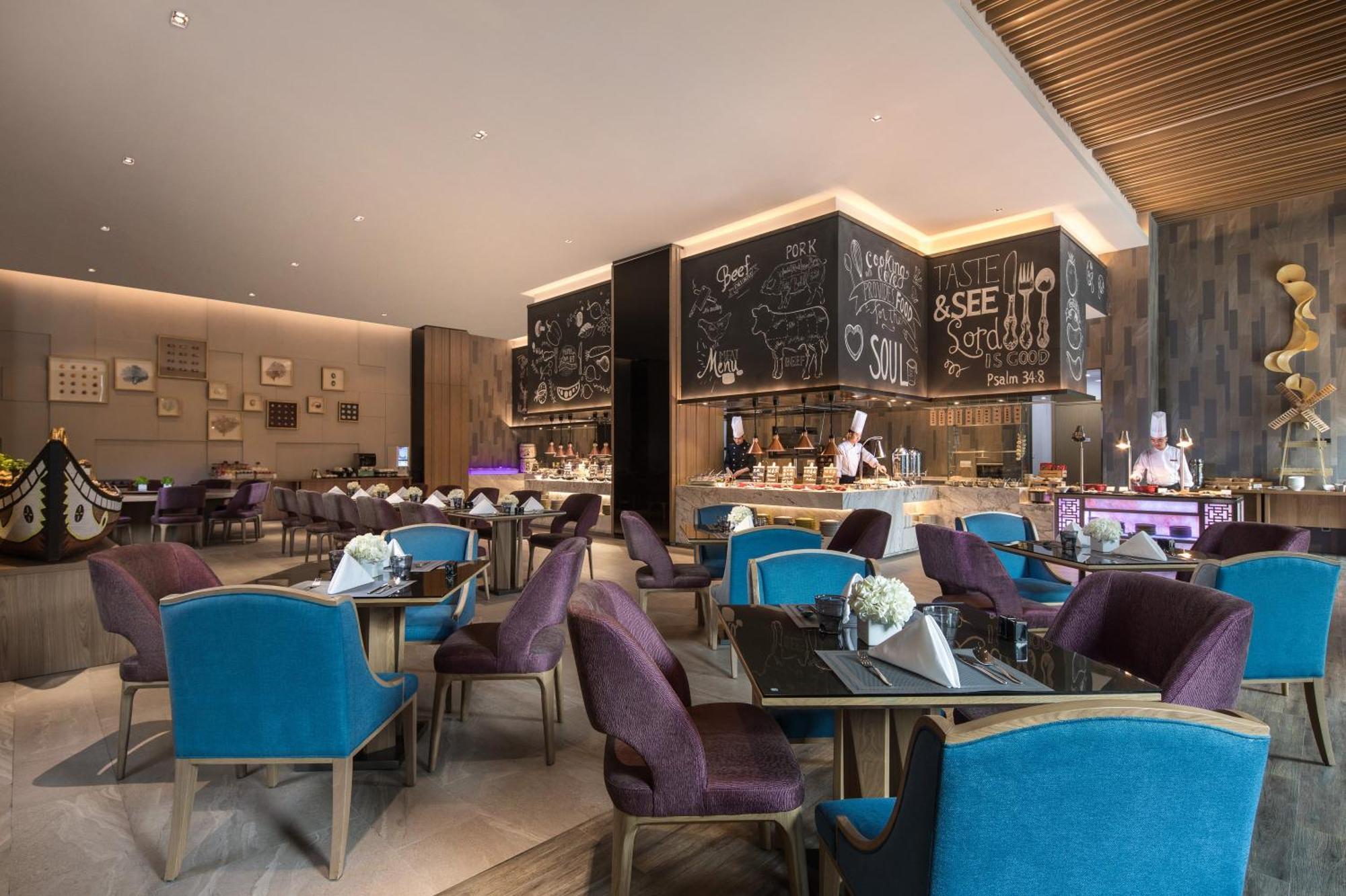 Hotel Crowne Plaza Qingdaoorientalmoviemetropolis By Ihg Exterior foto