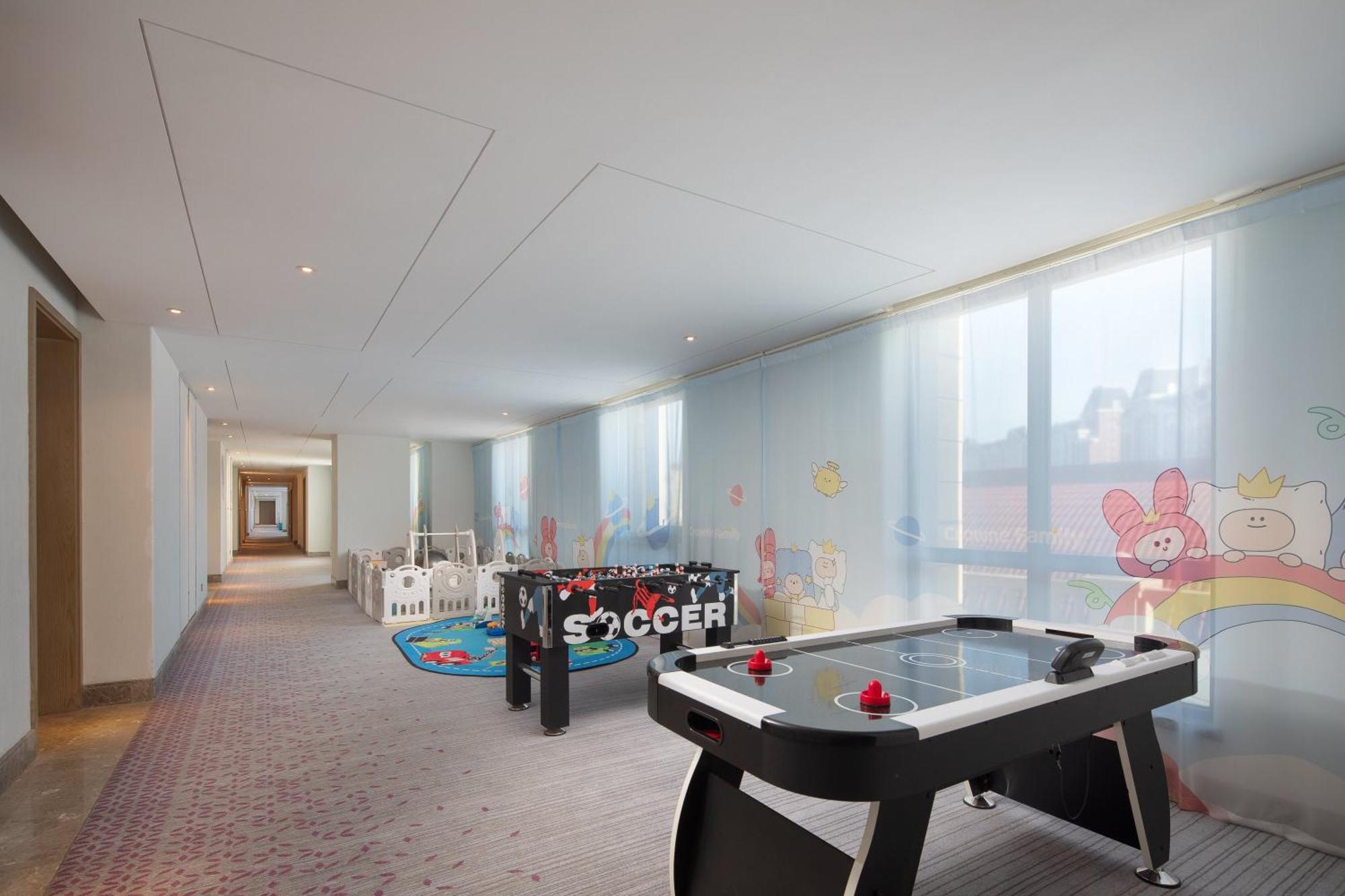 Hotel Crowne Plaza Qingdaoorientalmoviemetropolis By Ihg Exterior foto